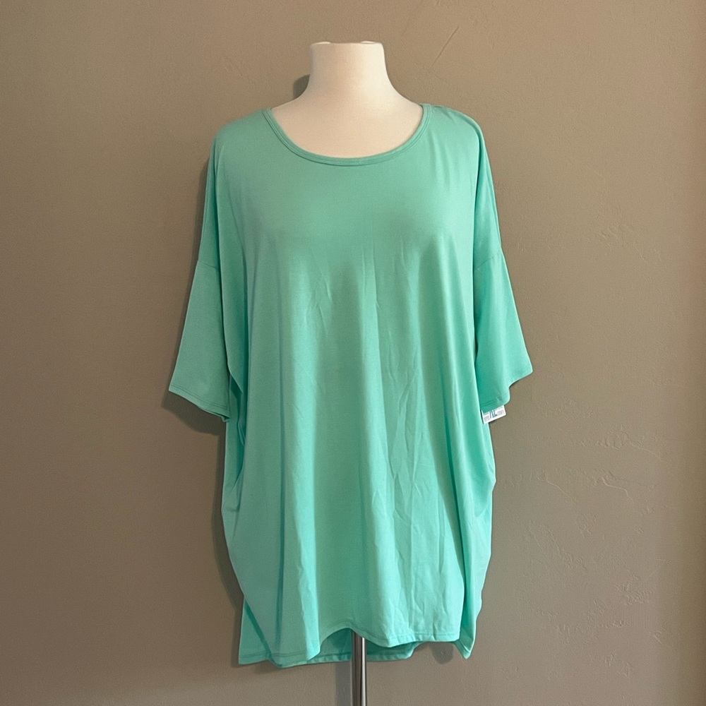LuLaRoe “Irma” Tunic